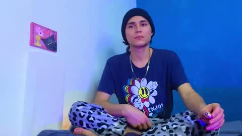      online show from February 2025 12:37:01 PM