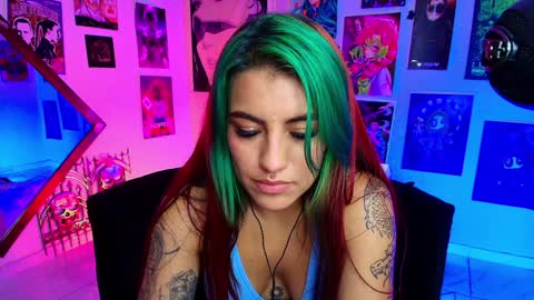 Snapshot of holyeva chatting on January 2025 03:25:02 AM online show from January 2025 03:25:02 AM