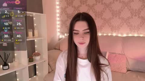 Mia online show from April 2026 03:43:01 AM