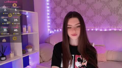 Mia online show from May 2026 03:44:01 AM