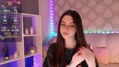Mia online show from May 2026 04:08:02 AM