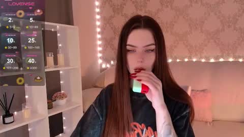Mia online show from June 2026 03:02:01 AM