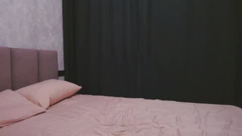 holysinner83 online show from March 2026 04:08:01 PM