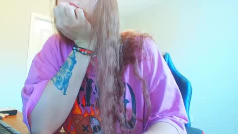 Viktoria online show from December 2024 04:31:01 PM