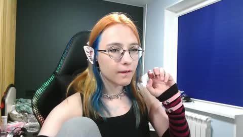 Honelints boyblonde hair AsterMIntfemboybrown hair online show from December 2024 03:11:02 PM