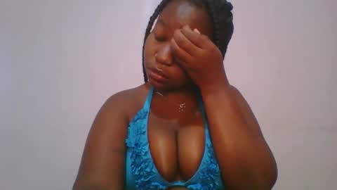 honey_beb online show from October 2025 05:44:02 AM