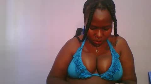 honey_beb online show from November 2025 02:01:01 PM
