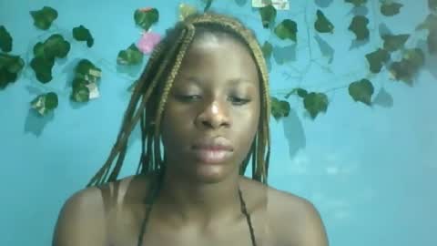 Queen online show from October 2025 06:33:01 AM