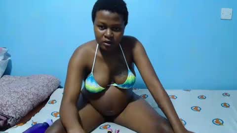 Snapshot of honey_bumb chatting on June 2026 02:32:02 PM SILVIA online show from June 2026 02:32:02 PM