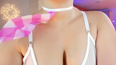 Snapshot of honey_fox01 chatting on January 2025 01:52:01 PM HONEY online show from January 2025 01:52:01 PM