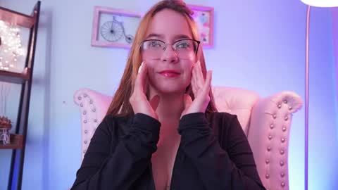 Snapshot of honey_fox01 chatting on April 2026 11:54:02 AM HONEY online show from April 2026 11:54:02 AM