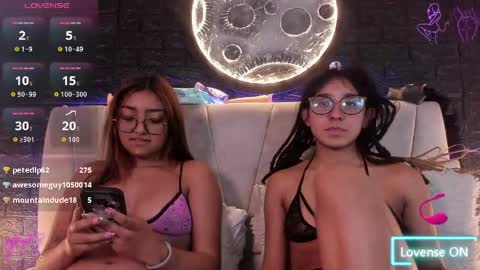 Snapshot of honey_lesbian_hott777 chatting on June 2026 06:52:02 AM honey_lesbian_hott777 online show from June 2026 06:52:02 AM