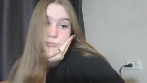 honey_lolaaa online show from November 2025 04:20:02 PM