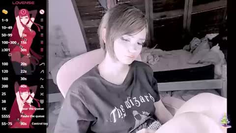 Honey Apple Alaska online show from December 2025 06:07:02 AM