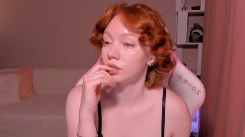 honeyautumn online show from January 2025 12:20:01 AM