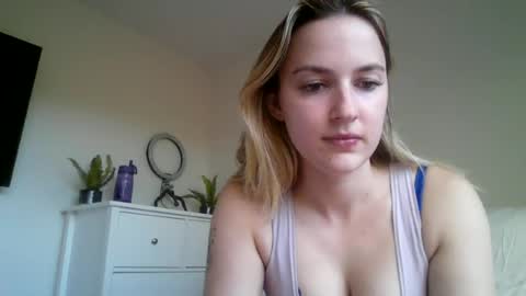 Snapshot of honeyblakex chatting on June 2026 04:26:02 AM honeyblakex online show from June 2026 04:26:02 AM