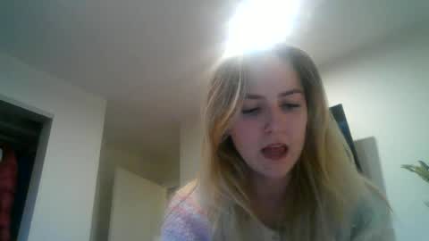 Snapshot of honeyblakex chatting on June 2026 05:08:01 AM honeyblakex online show from June 2026 05:08:01 AM