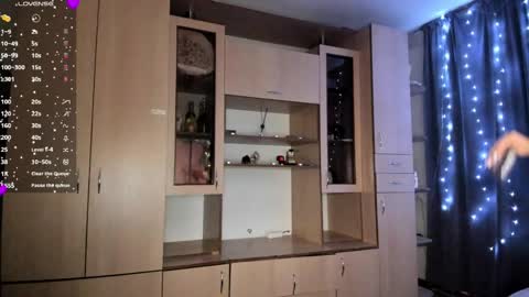 HoneyBunny  online show from April 2026 07:20:02 PM