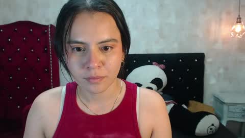 Snapshot of honeybuu_ chatting on April 2026 08:57:02 PM Emily online show from April 2026 08:57:02 PM