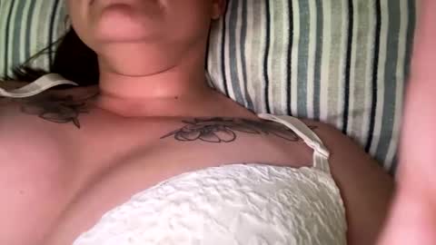 honeygirlox online show from September 2025 06:33:01 PM