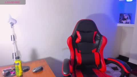 HONEY LUXE online show from April 2026 04:26:01 AM