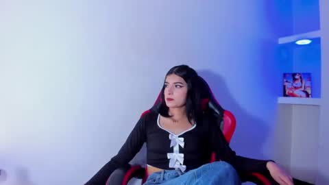 Snapshot of honeyluxe_ chatting on July 2026 07:27:01 PM HONEY LUXE online show from July 2026 07:27:01 PM