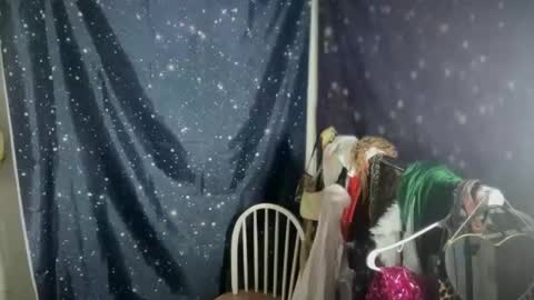 Emi Rose online show from November 2025 09:17:01 PM