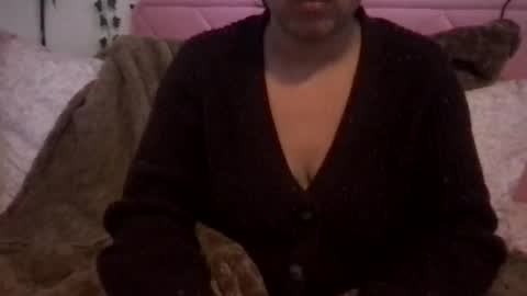 honeyyy89 online show from April 2026 02:53:01 AM