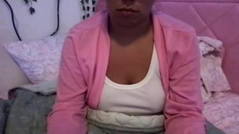 honeyyy89 online show from April 2026 01:53:01 AM