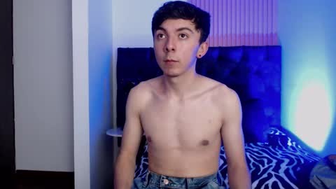 Snapshot of hopper_1 chatting on November 2025 03:39:02 AM Hopper online show from November 2025 03:39:02 AM