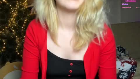 Snapshot of horney_audrey chatting on December 2024 03:31:02 AM Audrey online show from December 2024 03:31:02 AM