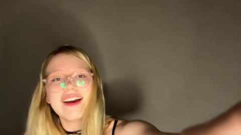 Snapshot of horney_audrey chatting on January 2025 12:25:01 AM Audrey online show from January 2025 12:25:01 AM