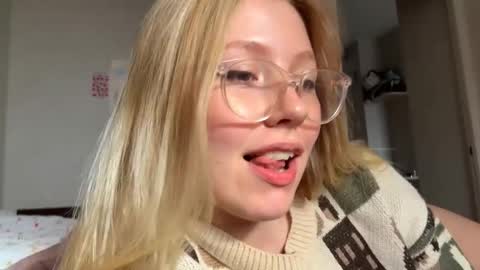 Snapshot of horney_audrey chatting on September 2025 02:33:01 AM Audrey online show from September 2025 02:33:01 AM