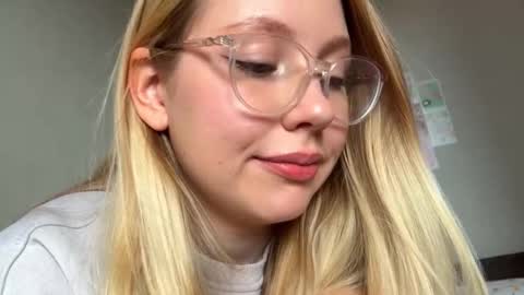 Snapshot of horney_audrey chatting on September 2025 02:44:02 AM Audrey online show from September 2025 02:44:02 AM