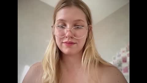 Snapshot of horney_audrey chatting on September 2025 02:38:01 AM Audrey online show from September 2025 02:38:01 AM