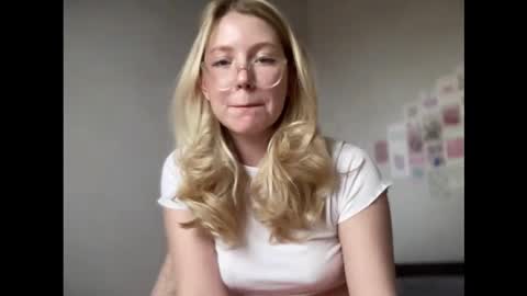 Snapshot of horney_audrey chatting on September 2025 02:49:02 AM Audrey online show from September 2025 02:49:02 AM