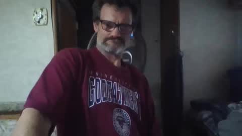 Snapshot of horneyjoe48 chatting on October 2025 07:23:02 AM joey online show from October 2025 07:23:02 AM