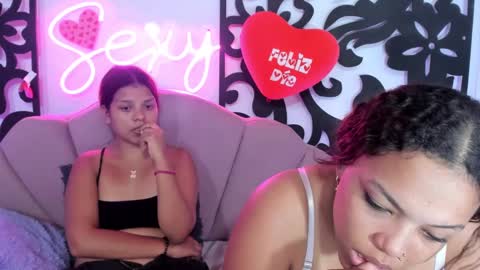 Snapshot of horny_babyss chatting on February 2025 03:10:02 AM CATALINA Y LAURA online show from February 2025 03:10:02 AM
