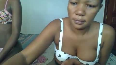 horny_lainie online show from October 2025 05:35:01 PM