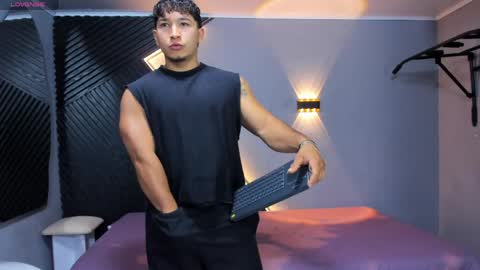 Snapshot of horny_nick18 chatting on April 2026 12:31:01 PM horny_nick18 online show from April 2026 12:31:01 PM