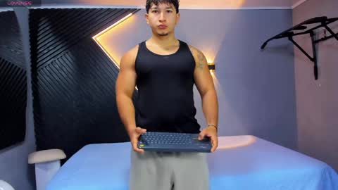 Snapshot of horny_nick18 chatting on May 2026 11:51:01 AM horny_nick18 online show from May 2026 11:51:01 AM