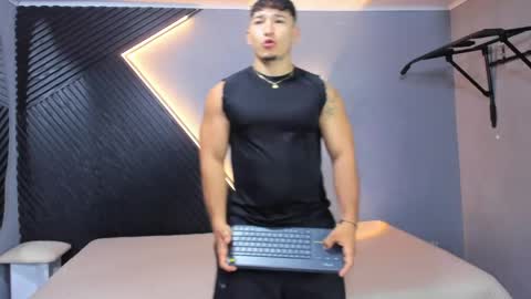 Snapshot of horny_nick18 chatting on May 2026 11:17:01 AM horny_nick18 online show from May 2026 11:17:01 AM