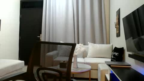 Snapshot of horny_princcess chatting on May 2026 04:01:02 PM horny_princcess online show from May 2026 04:01:02 PM