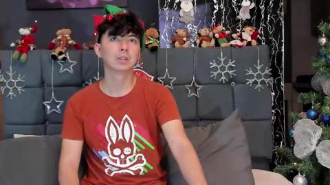 Snapshot of horny_twinks_guys chatting on December 2024 10:23:01 PM Alex and Camilo online show from December 2024 10:23:01 PM