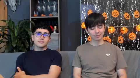 Snapshot of horny_twinks_guys chatting on October 2025 08:37:02 PM Alex and Camilo online show from October 2025 08:37:02 PM