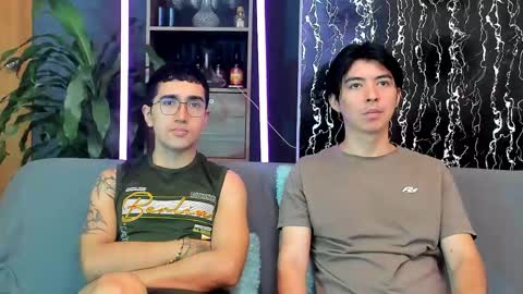 Snapshot of horny_twinks_guys chatting on May 2026 02:45:01 PM Alex and Camilo online show from May 2026 02:45:01 PM