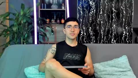 Snapshot of horny_twinks_guys chatting on May 2026 02:35:02 PM Alex and Camilo online show from May 2026 02:35:02 PM