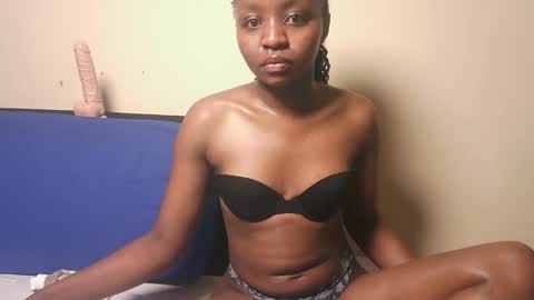 Snapshot of horny_wet_baby chatting on June 2026 04:59:01 AM Bellah online show from June 2026 04:59:01 AM