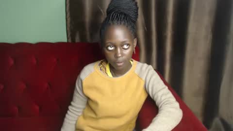 Snapshot of hornybella4 chatting on March 2025 07:50:02 PM Bella online show from March 2025 07:50:02 PM