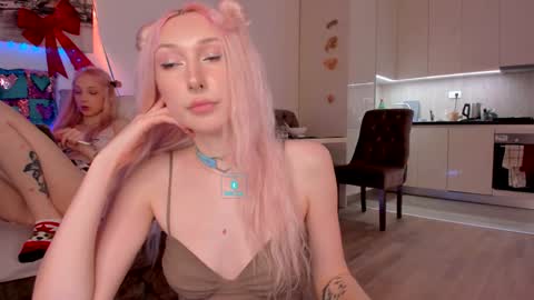 Snapshot of hornybunnys chatting on January 2025 12:49:02 AM Alex and Rosie online show from January 2025 12:49:02 AM